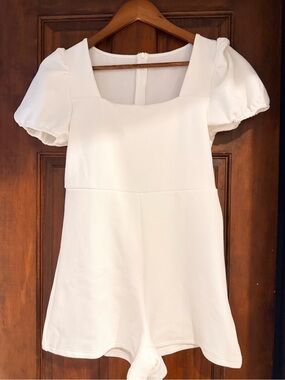 SHEIN White Square Neck Puff Sleeve Tunic Romper